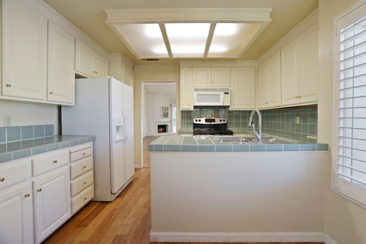 1447 West Swain Road Stockton, CA 95207 - Photo 17 of 29