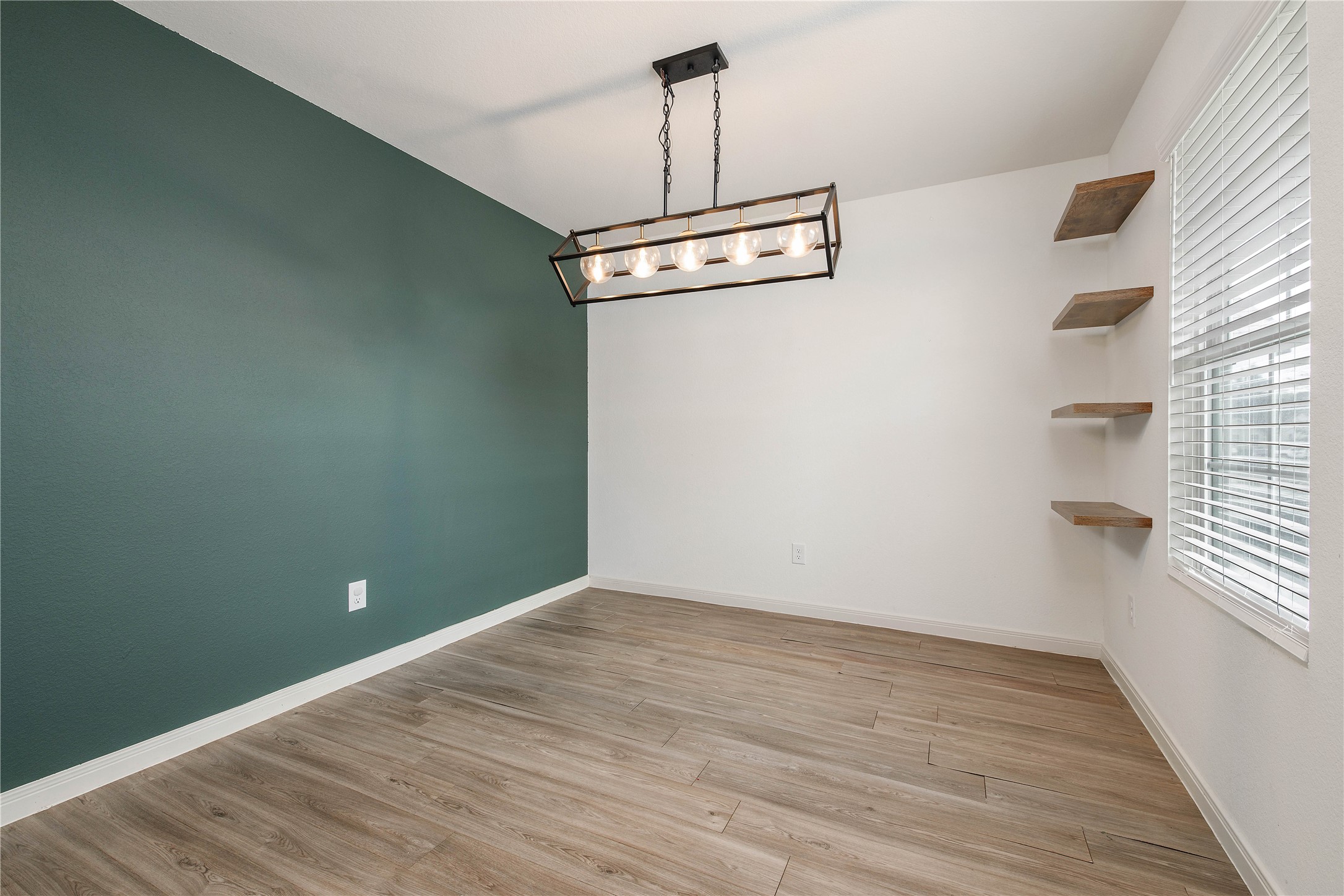 6037 Toby Bend Bryan, TX 77807 - Photo 5 of 22 Gallery Image 5