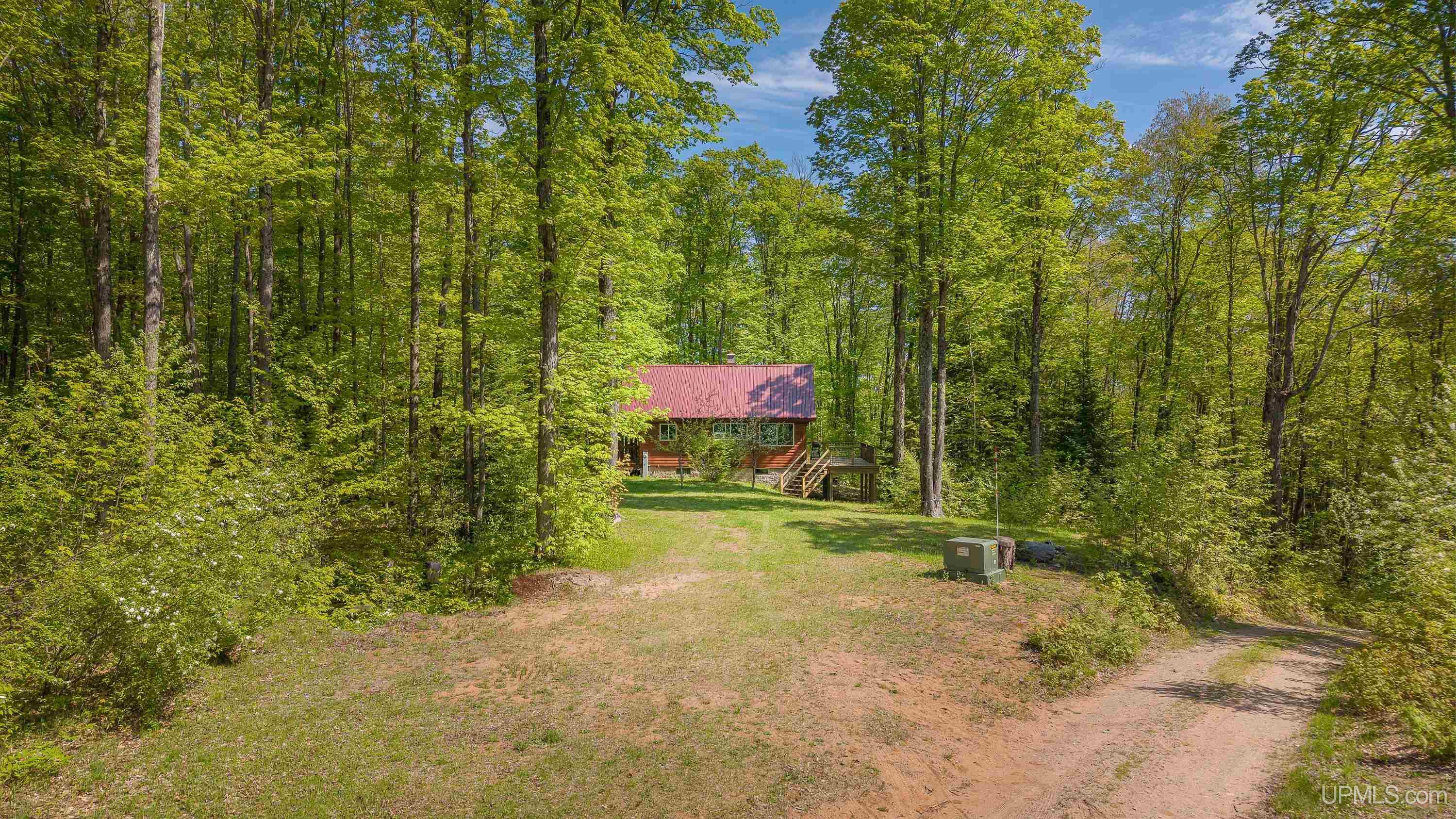 17904 Silver Road Lanse, MI 49946 - Photo 28 of 31