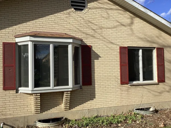 $2,550 | 155 Seymour Avenue, Grayslake, IL 60030