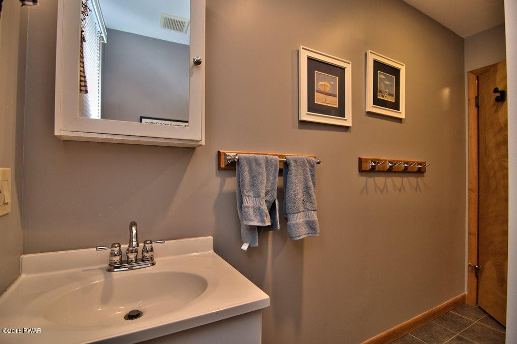 2971 Wedge Road Lake Ariel, PA 18436 - Photo 32 of 44 2nd Floor Bathroom