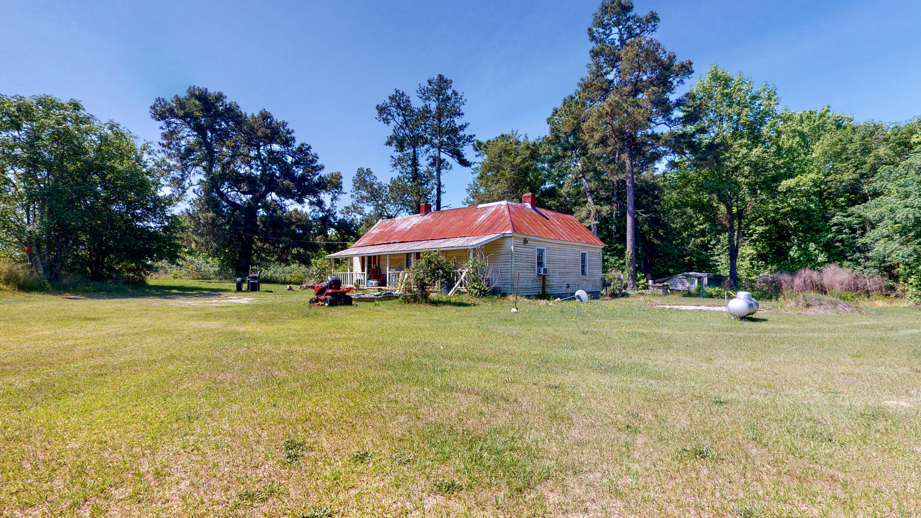 260 Holmes Pond Road Johnston, SC 29832 - Photo 2 of 16
