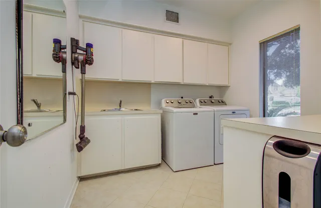 $5,500 | 15835 North Barkers Landing Road, Houston, TX 77079