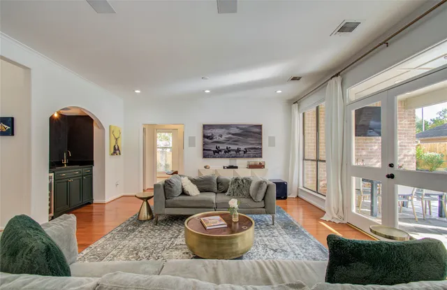 $5,500 | 15835 North Barkers Landing Road, Houston, TX 77079