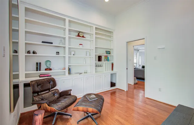 $5,500 | 15835 North Barkers Landing Road, Houston, TX 77079