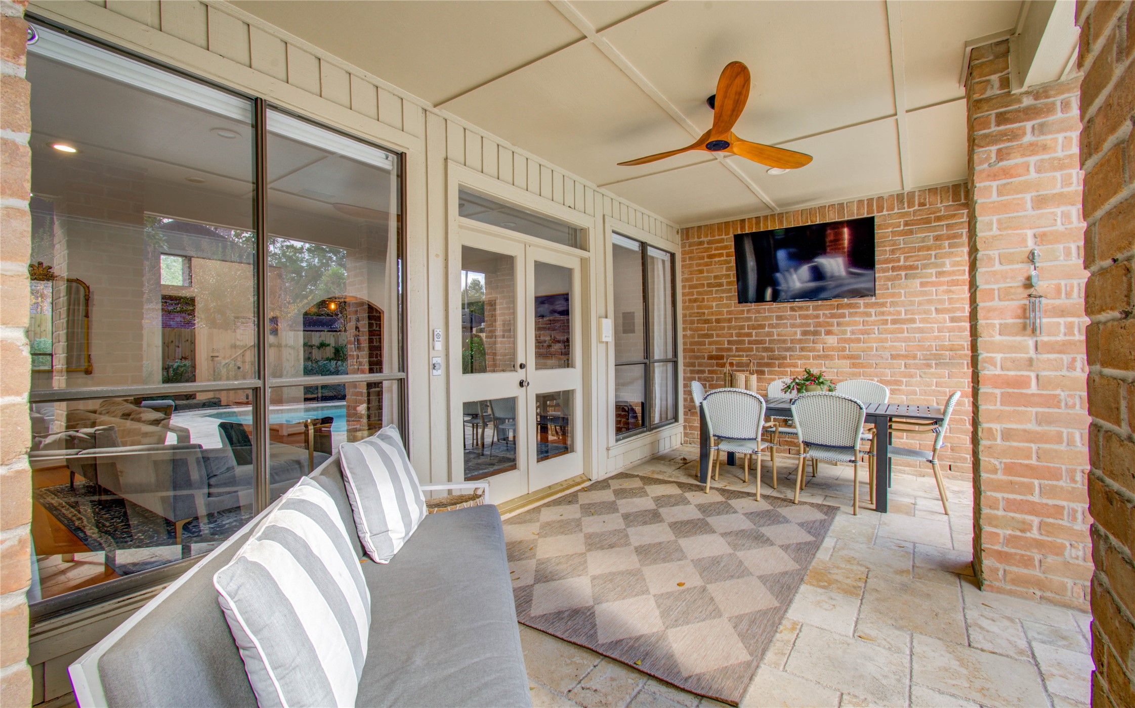 15835 North Barkers Landing Road Houston, TX 77079 - Photo 35 of 39