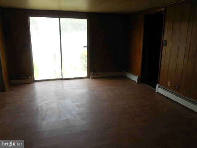 2712 Wesley Church Road Crapo, MD 21626 - Photo 4 of 20 Family Room