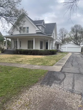 $169,900 | 214 West 5th Street, Lebo, KS 66856
