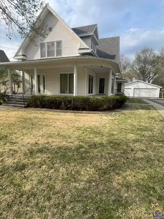$169,900 | 214 West 5th Street, Lebo, KS 66856