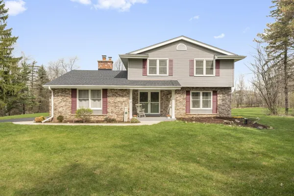 $599,900 | 1888 Woodsfield Drive, Richfield, WI 53076