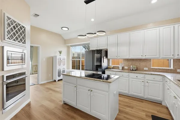 $3,500 | 9436 Ponderosa Trail, Irving, TX 75063