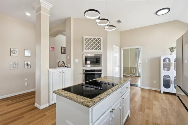 $3,500 | 9436 Ponderosa Trail, Irving, TX 75063