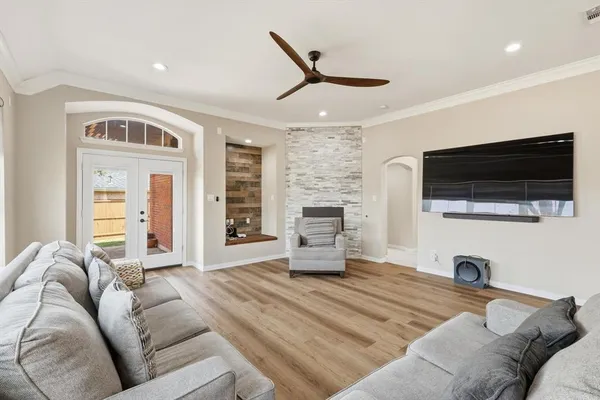 $3,500 | 9436 Ponderosa Trail, Irving, TX 75063