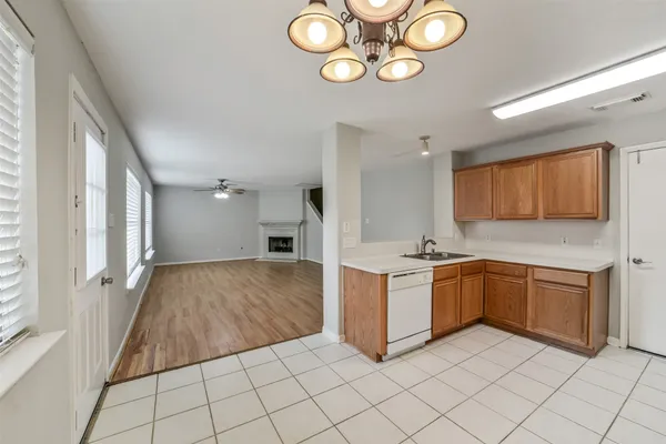 $1,895 | 3231 Stoneydale Lane, Spring, TX 77388