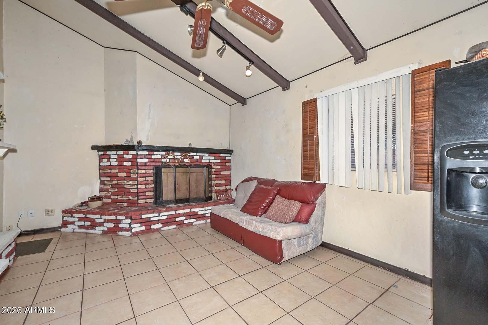 3630 North 86th Avenue Phoenix, AZ 85037 - Photo 19 of 42 Family Room2
