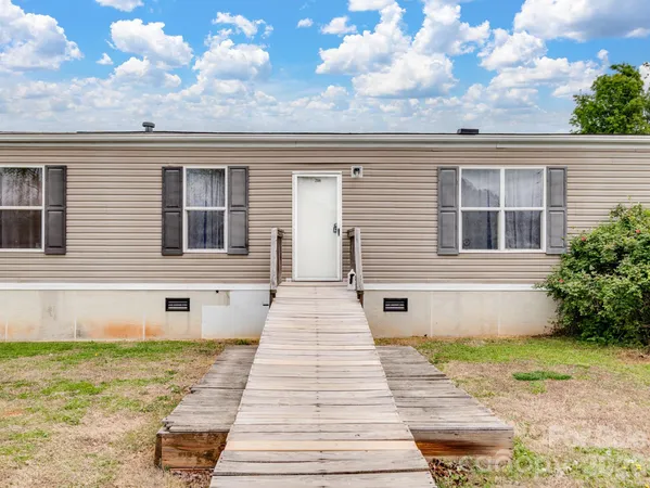 $215,000 | 208 State Rd S-46-167, York, SC 29745