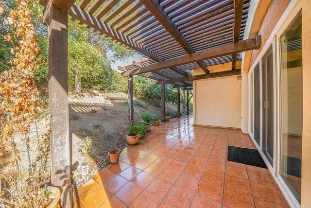 $869,000 | 1861 Fox Bridge Court, Fallbrook, CA 92028