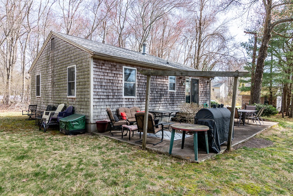 1668 Kingstown Road South Kingstown, RI 02879 - Photo 11 of 32