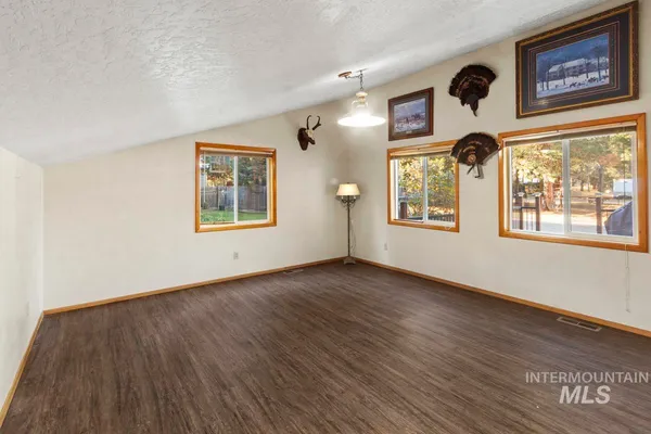 $750,000 | 31 Miners Court, Cascade, ID 83611