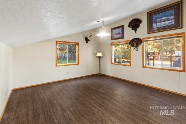 $750,000 | 31 Miners Court, Cascade, ID 83611