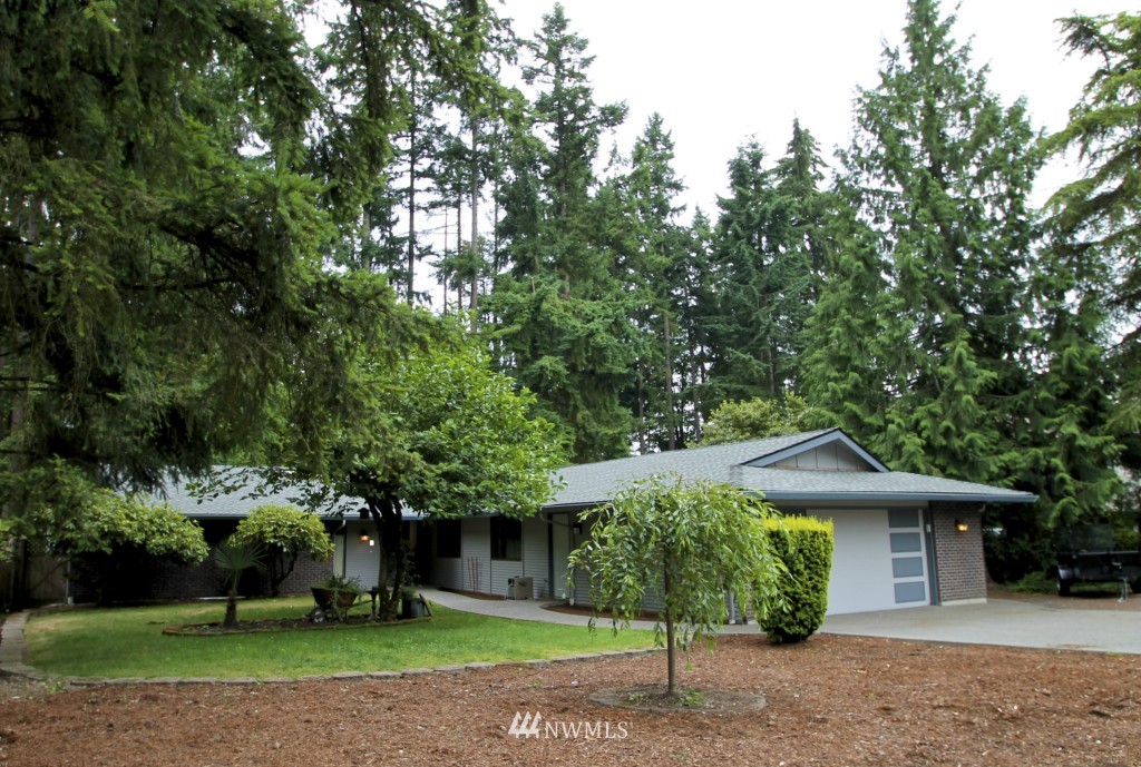 15703 Southeast 148th Street Renton, WA 98059 - Photo 3 of 17