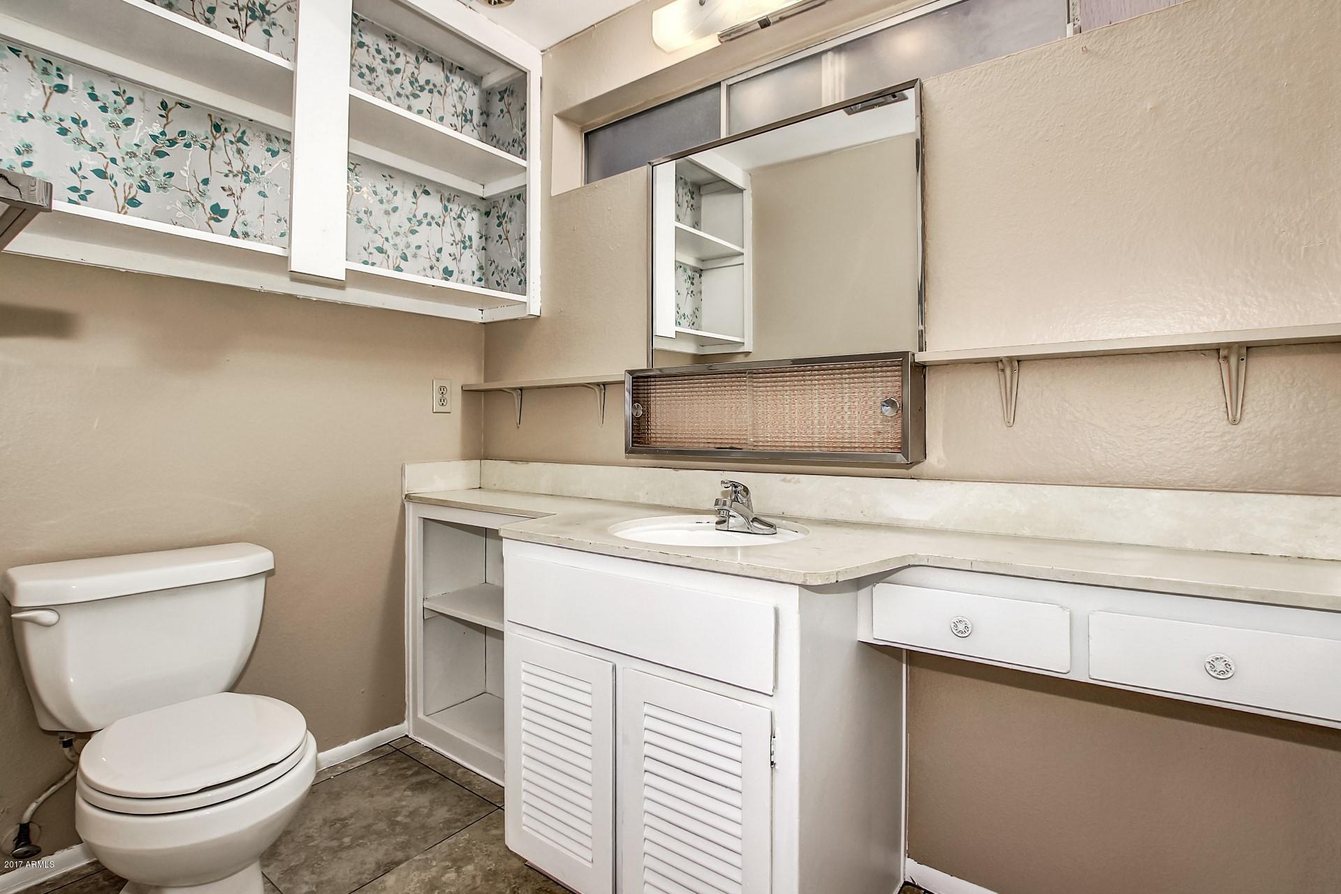 3707 West Griswold Road Phoenix, AZ 85051 - Photo 35 of 47 master bath