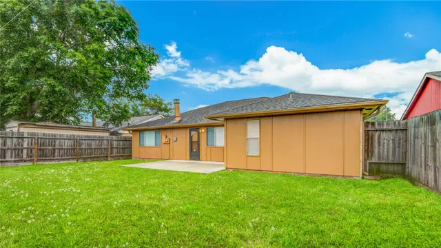 $1,950 | 1911 Ripple Creek Drive, Missouri City, TX 77489