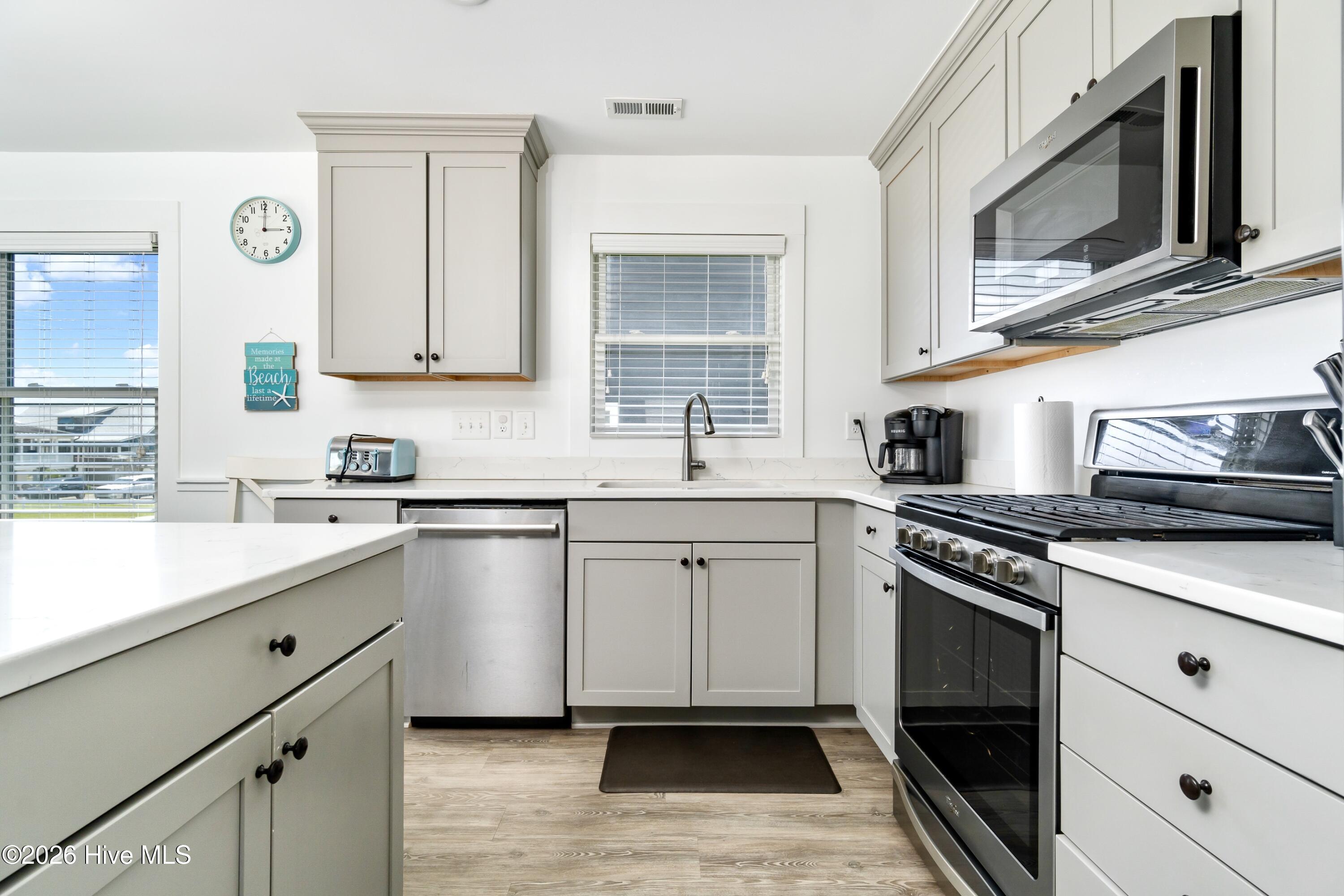 400 Ocean Ridge Drive Atlantic Beach, NC 28512 - Photo 11 of 26 Kitchen
