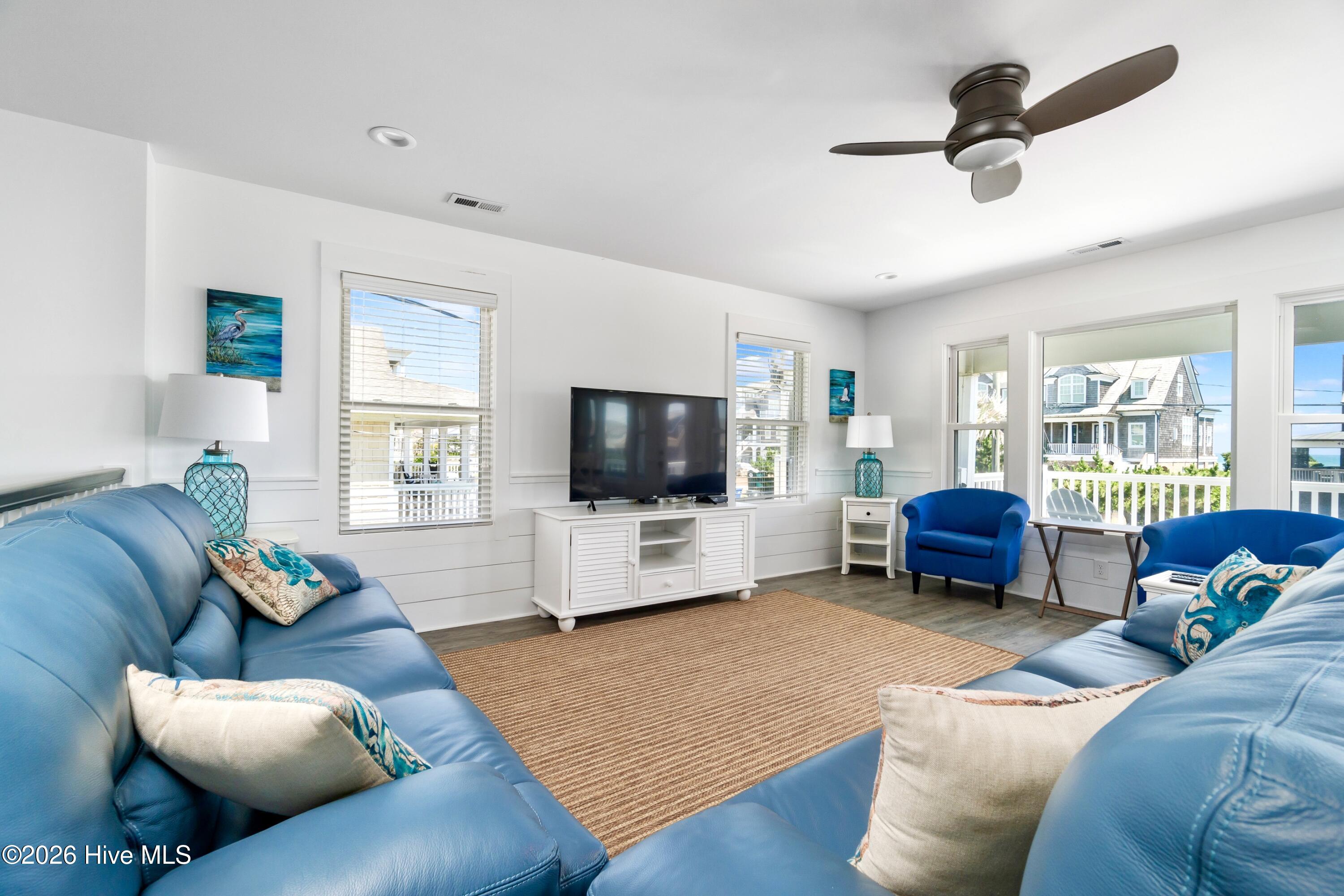 400 Ocean Ridge Drive Atlantic Beach, NC 28512 - Photo 9 of 26 Great Room