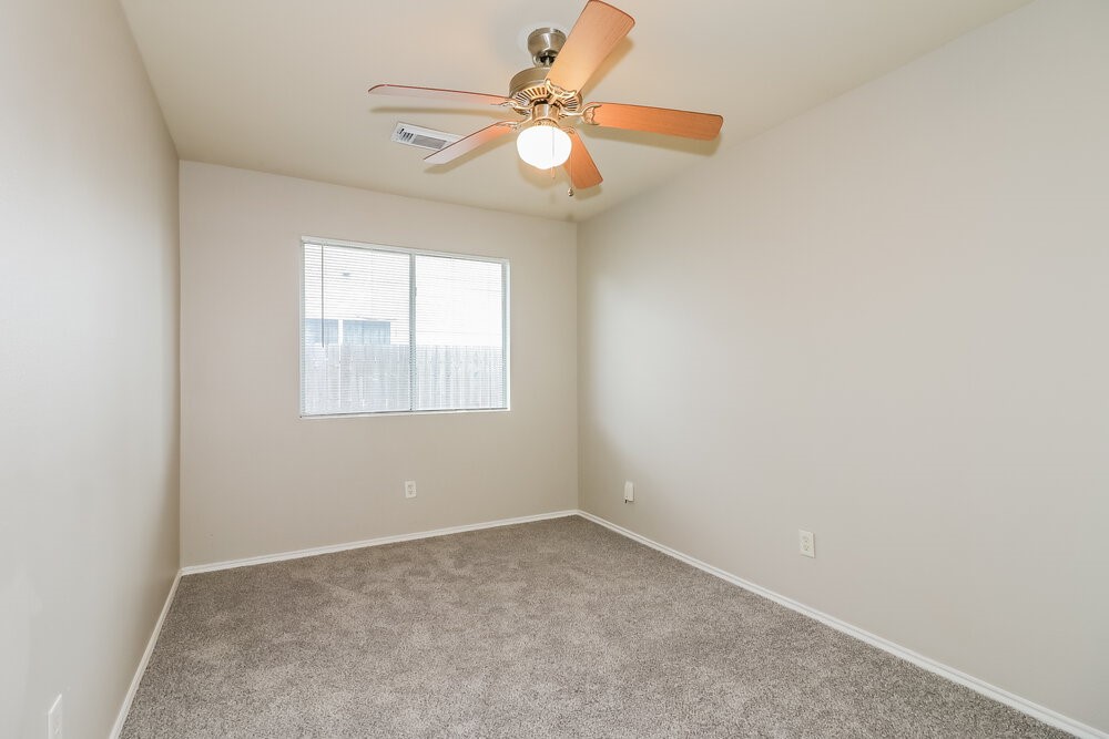 12531 Roxdale Ridge Drive Houston, TX 77044 - Photo 14 of 16