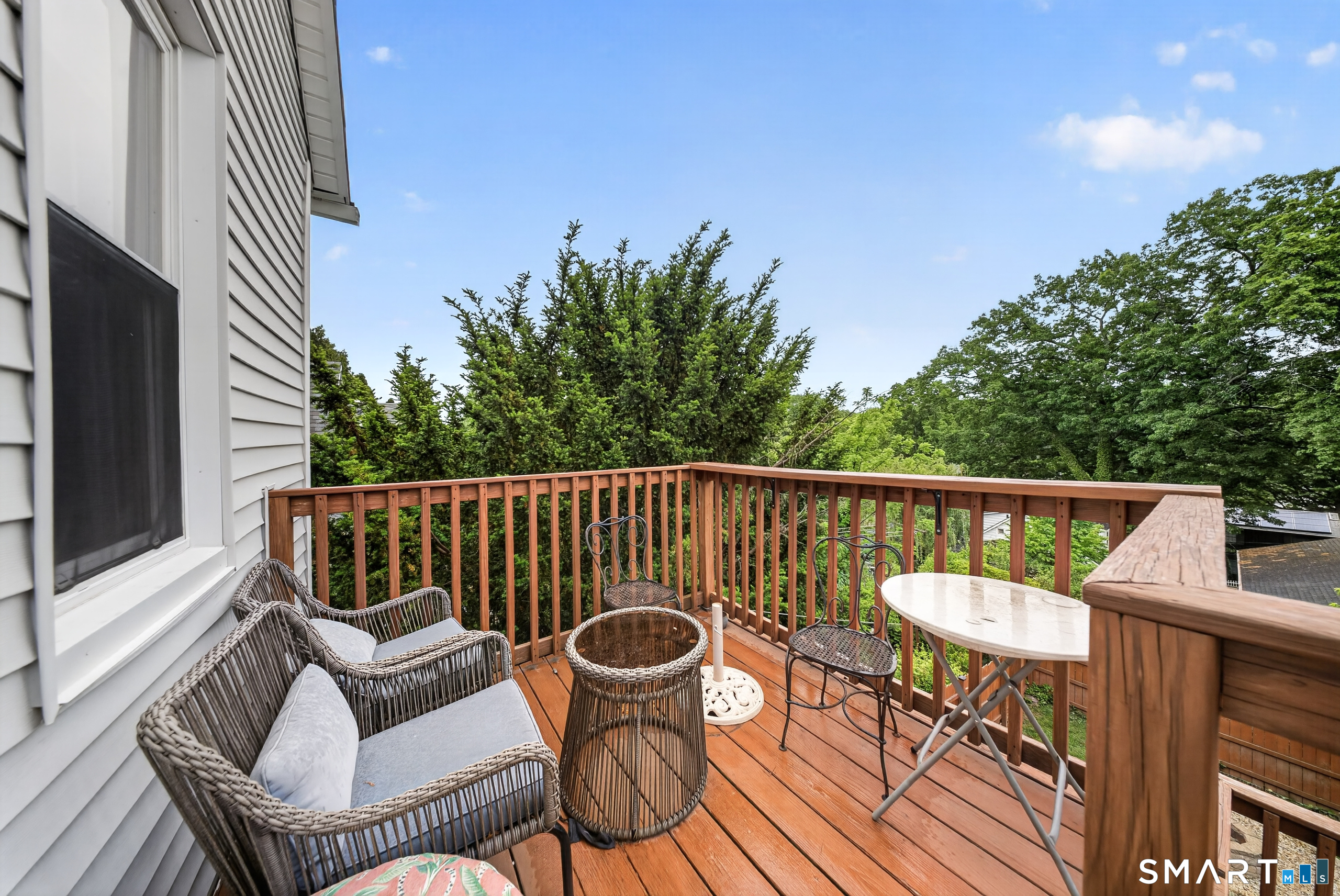 241 Old Stratfield Road Fairfield, CT 06825 - Photo 18 of 40