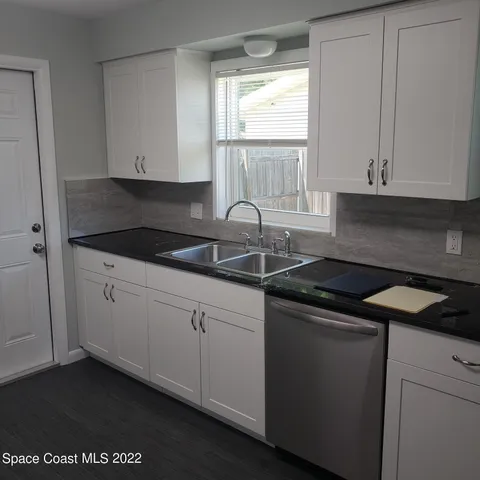 $2,200 | 990 Butia Street, Merritt Island, FL 32953