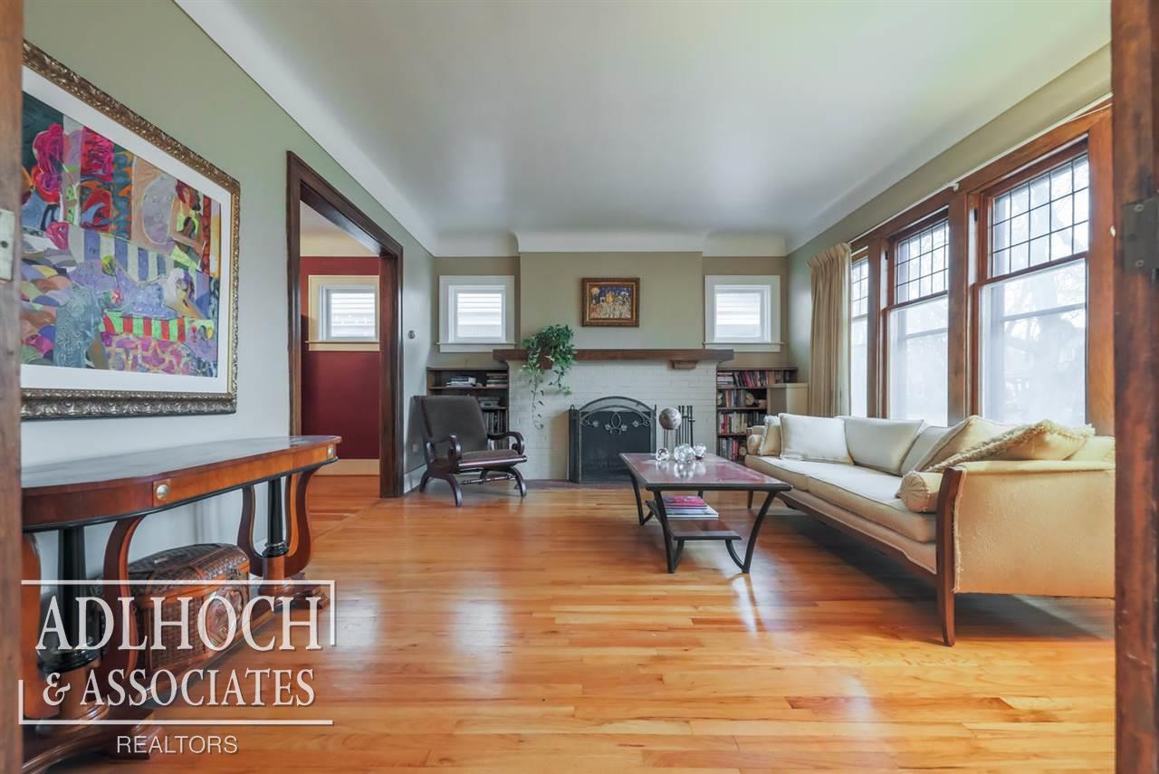 1375 Nottingham Road Grosse Pointe Park, MI 48230 - Photo 2 of 17