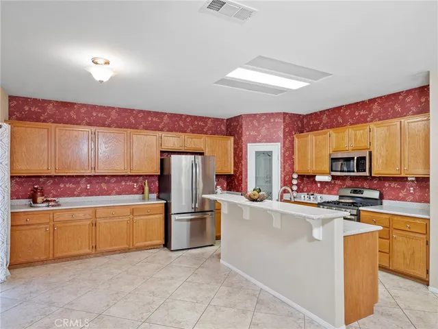 $498,800 | 13752 Dodie Avenue, Victorville, CA 92392