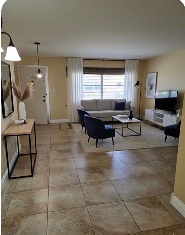 10032 65th Avenue North, Unit 19 St. Petersburg, FL 33708 - Photo 2 of 44