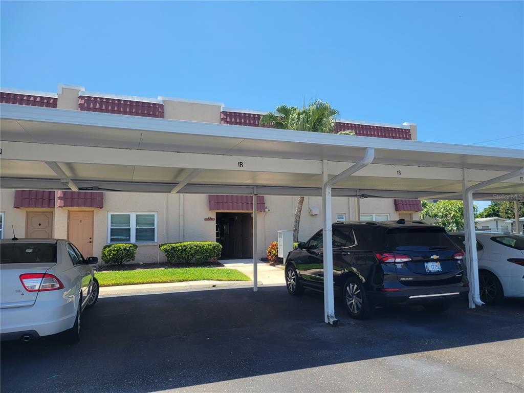 10032 65th Avenue North, Unit 19 St. Petersburg, FL 33708 - Photo 39 of 44 a view of parking