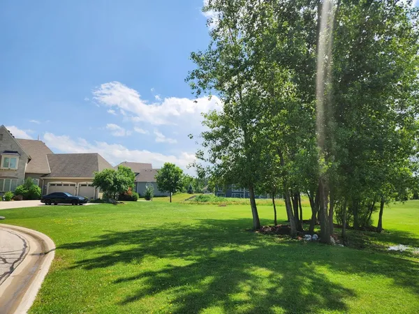 $239,900 | N19-w24667 River Edge Court, Pewaukee, WI 53072