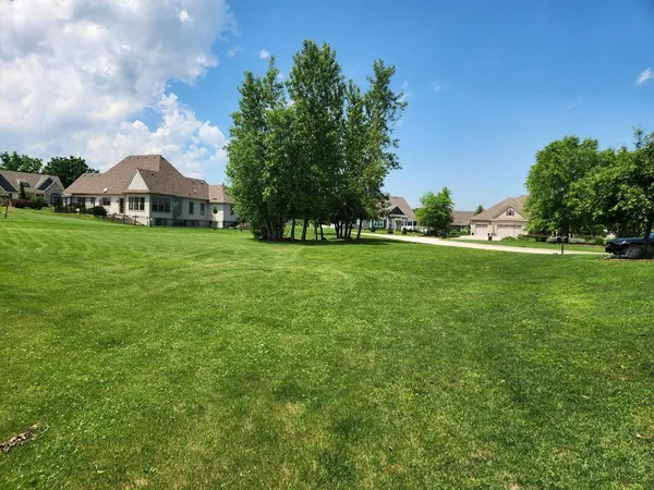 $239,900 | N19-w24667 River Edge Court, Pewaukee, WI 53072