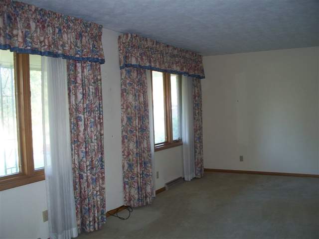 10 Pine Ridge Lane Geneseo, IL 61254 - Photo 2 of 12 Gallery Image 2