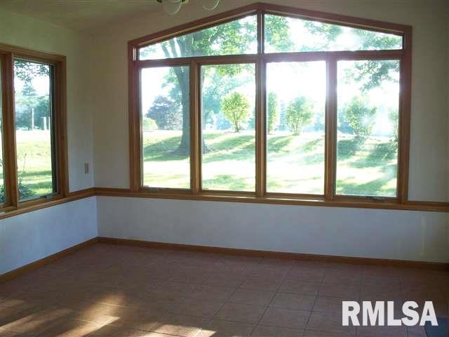 10 Pine Ridge Lane Geneseo, IL 61254 - Photo 6 of 12 Gallery Image 6