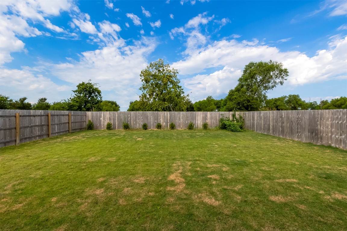2113 Guntersville Bend Leander, TX 78641 - Photo 33 of 40 a view of outdoor space and yard