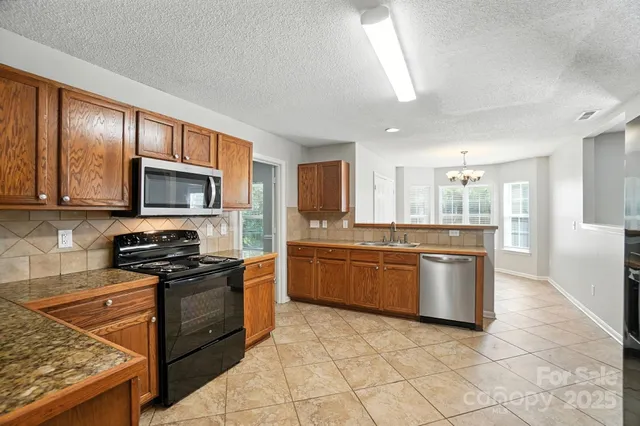 $399,999 | 11121 Nolet Court, Charlotte, NC 28215