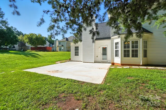 $399,999 | 11121 Nolet Court, Charlotte, NC 28215