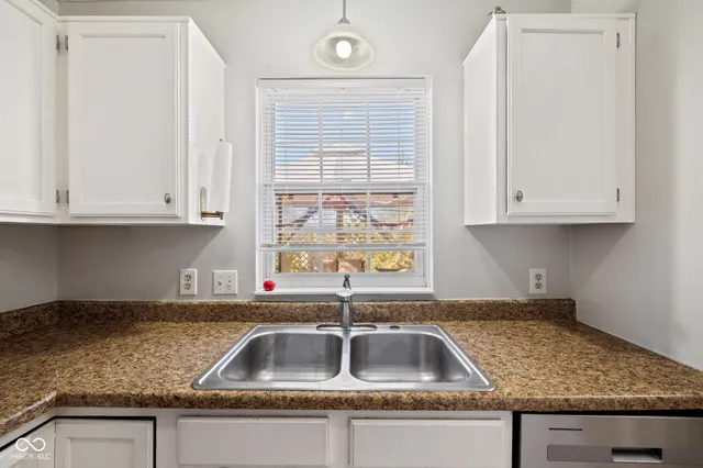 $275,000 | 7477 Carnation Lane, Indianapolis, IN 46214