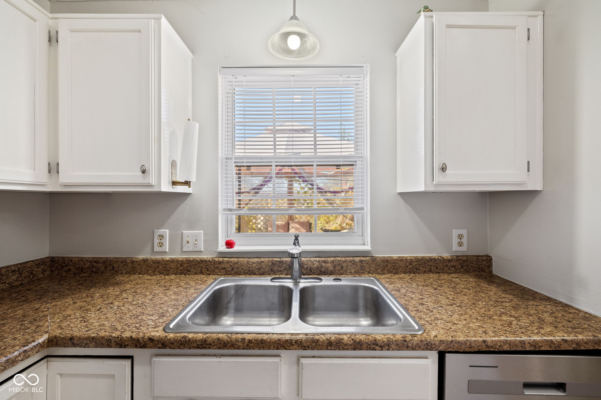 7477 Carnation Lane Indianapolis, IN 46214 - Photo 13 of 27