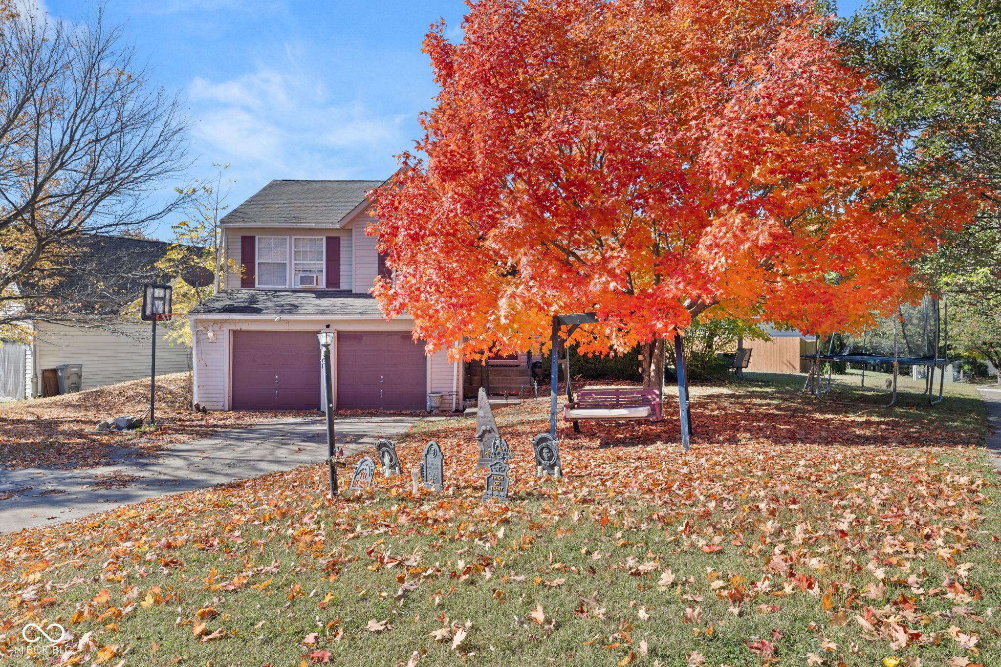7477 Carnation Lane Indianapolis, IN 46214 - Photo 3 of 27