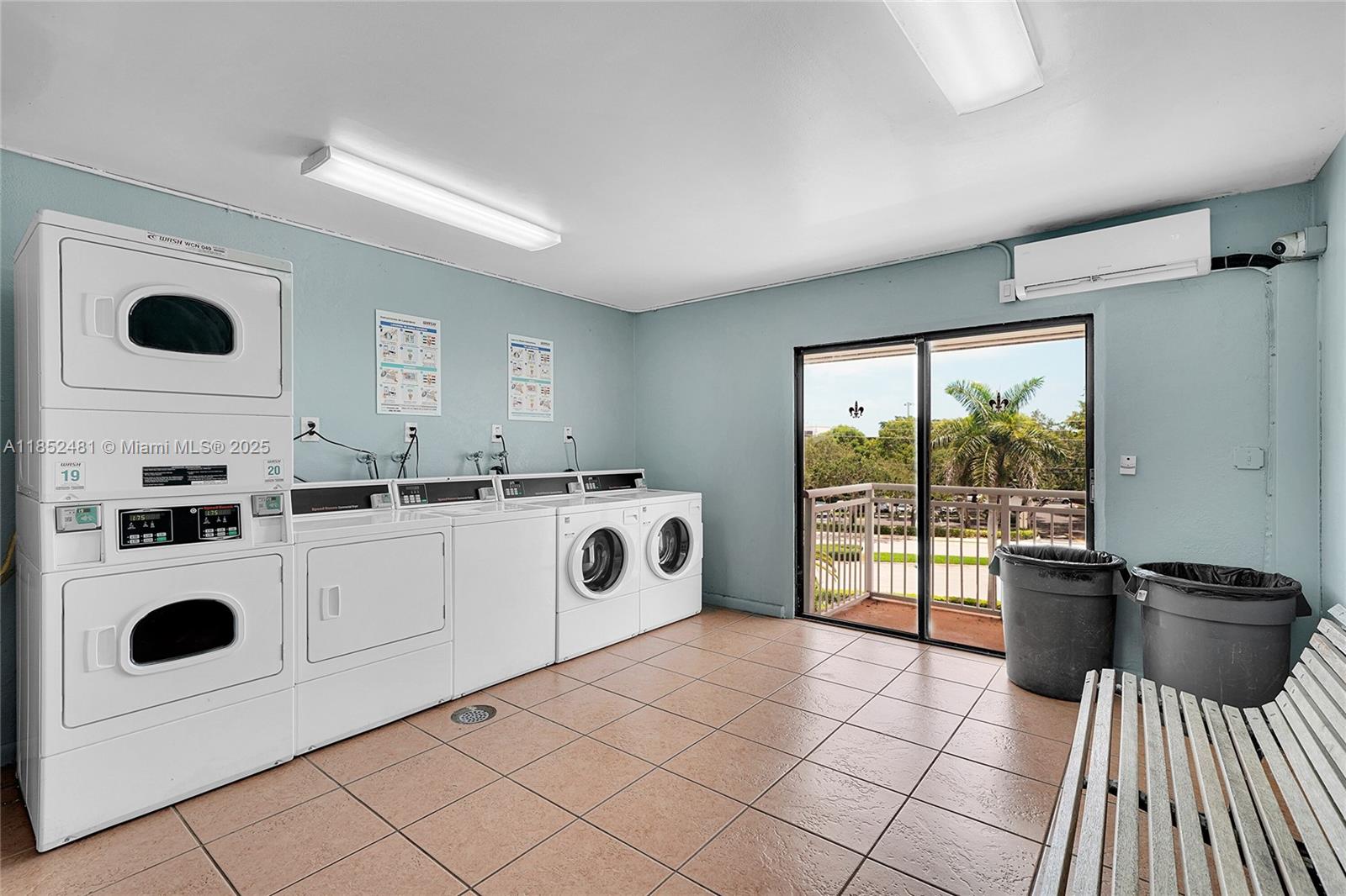 405 South Pine Island Road, Unit 403D Plantation, FL 33324 - Photo 14 of 20 a kitchen with a stove a refrigerator and a stove