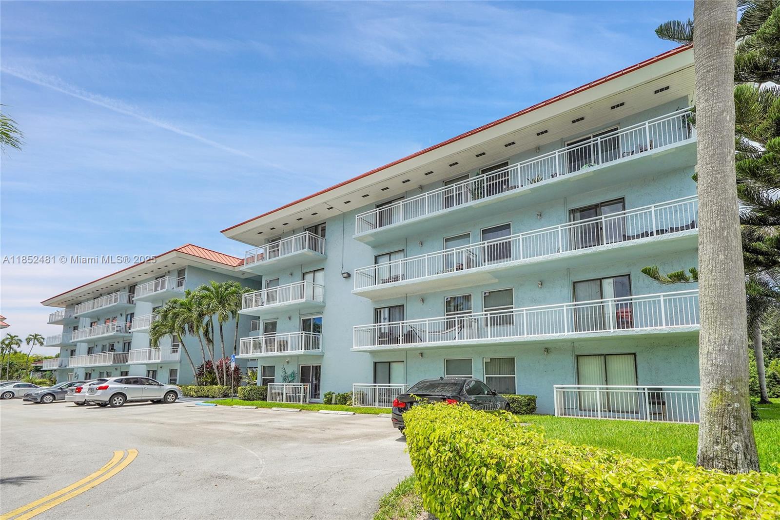 405 South Pine Island Road, Unit 403D Plantation, FL 33324 - Photo 2 of 20 a front view of a building