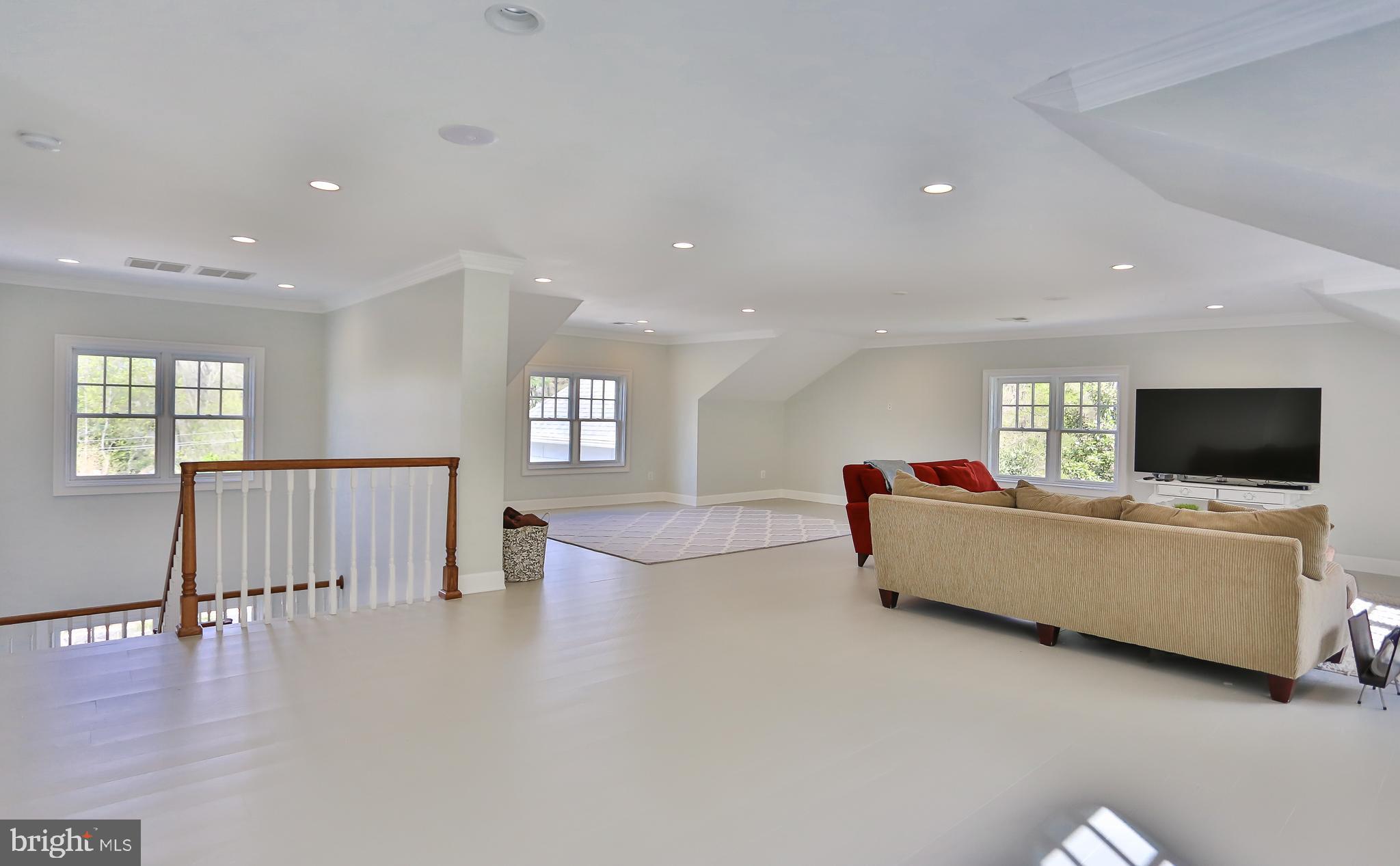 6329 Linway Terrace McLean, VA 22101 - Photo 46 of 77