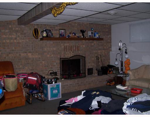 2701 Guffey Road North Huntingdon, PA 15642 - Photo 4 of 8 Den/Family/Great Room.